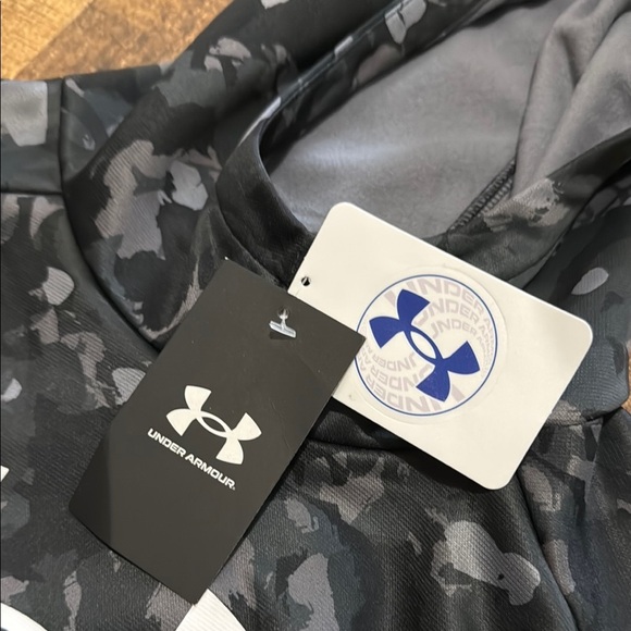 Under Armour Black and Gray Camouflage Hoodie Sweatshirt - Picture 5 of 8